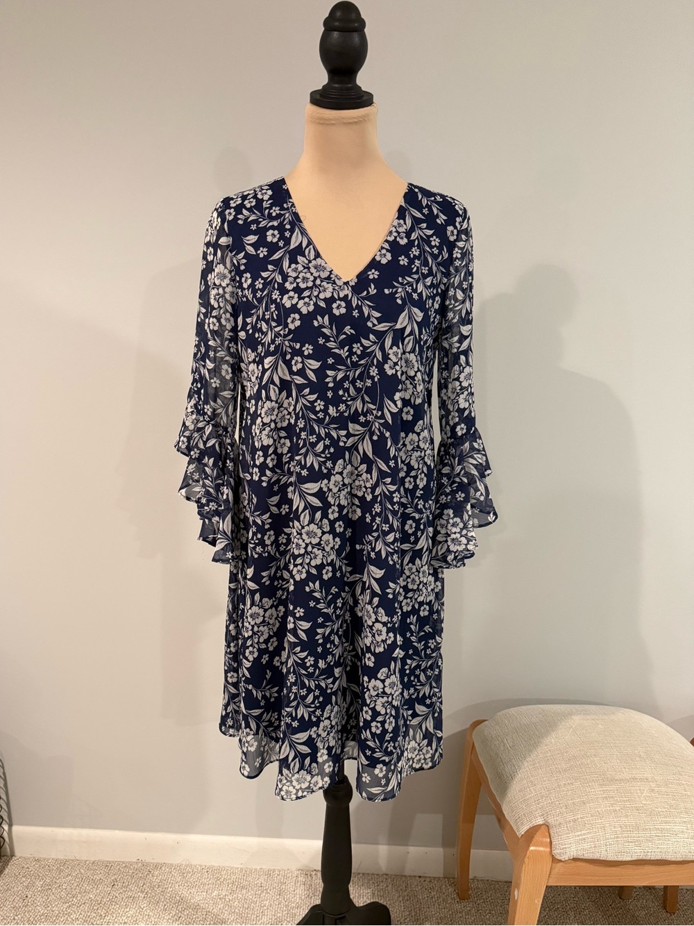Navy Floral V-Neck Ruffle Sleeve Dress